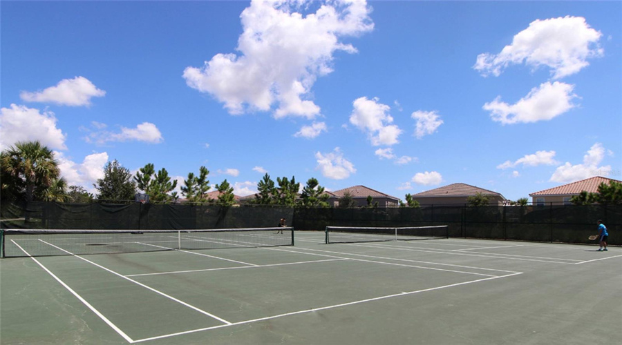 DAVENPORT, Florida 33837, 5 Bedrooms Bedrooms, ,4 BathroomsBathrooms,Residential,For Sale,OAK SPRING,0,MFRO6405907