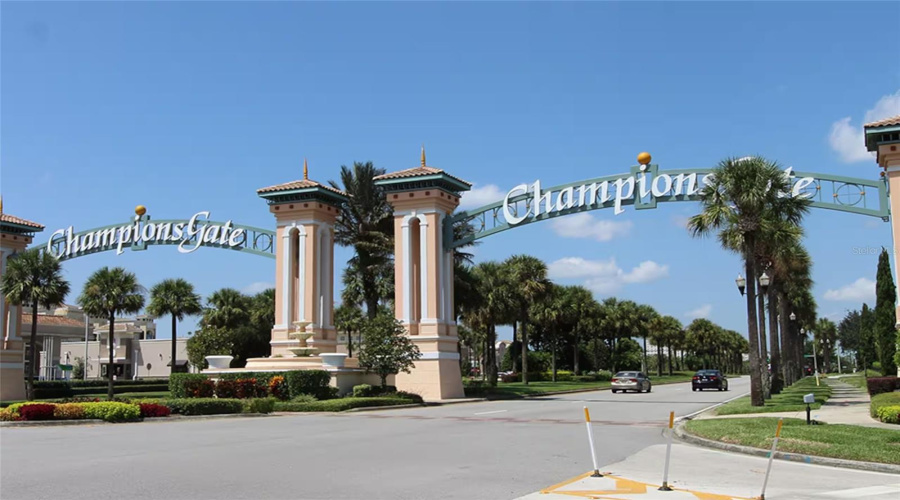 DAVENPORT, Florida 33837, 5 Bedrooms Bedrooms, ,4 BathroomsBathrooms,Residential,For Sale,OAK SPRING,0,MFRO6405907