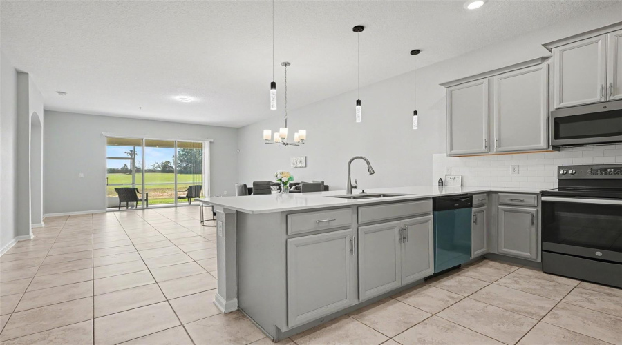 DAVENPORT, Florida 33896, 2 Bedrooms Bedrooms, ,2 BathroomsBathrooms,Residential,For Sale,OCEAN COURSE,0,MFRO6405143