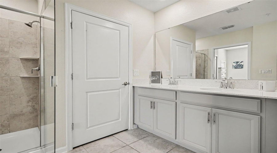 DAVENPORT, Florida 33896, 2 Bedrooms Bedrooms, ,2 BathroomsBathrooms,Residential,For Sale,OCEAN COURSE,0,MFRO6405143