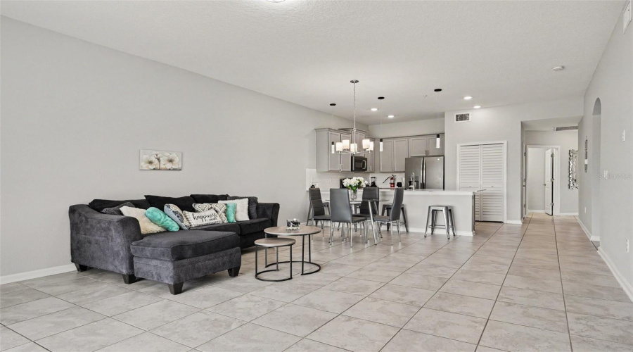 DAVENPORT, Florida 33896, 2 Bedrooms Bedrooms, ,2 BathroomsBathrooms,Residential,For Sale,OCEAN COURSE,0,MFRO6405143