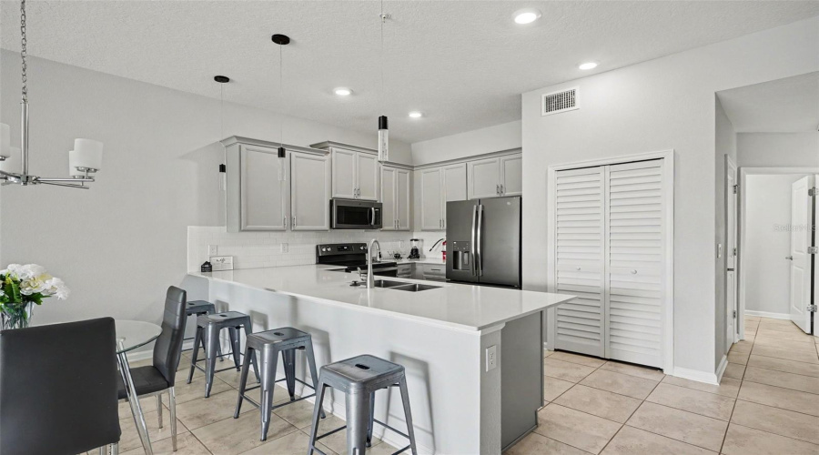 DAVENPORT, Florida 33896, 2 Bedrooms Bedrooms, ,2 BathroomsBathrooms,Residential,For Sale,OCEAN COURSE,0,MFRO6405143