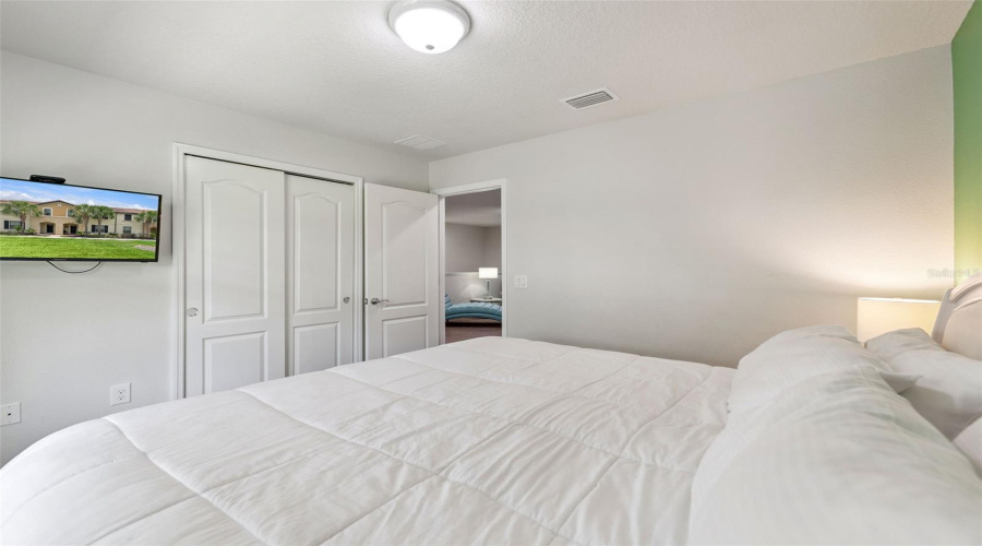 KISSIMMEE, Florida 34747, 5 Bedrooms Bedrooms, ,4 BathroomsBathrooms,Residential,For Sale,MAJORCA,0,MFRS5149758