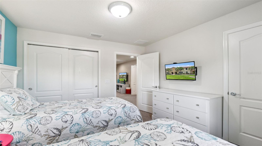 KISSIMMEE, Florida 34747, 5 Bedrooms Bedrooms, ,4 BathroomsBathrooms,Residential,For Sale,MAJORCA,0,MFRS5149758