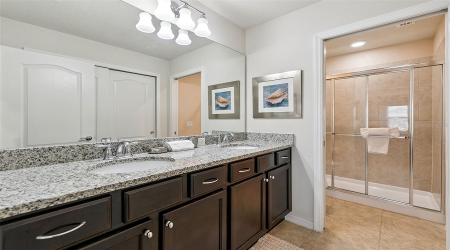 KISSIMMEE, Florida 34747, 5 Bedrooms Bedrooms, ,4 BathroomsBathrooms,Residential,For Sale,MAJORCA,0,MFRS5149758