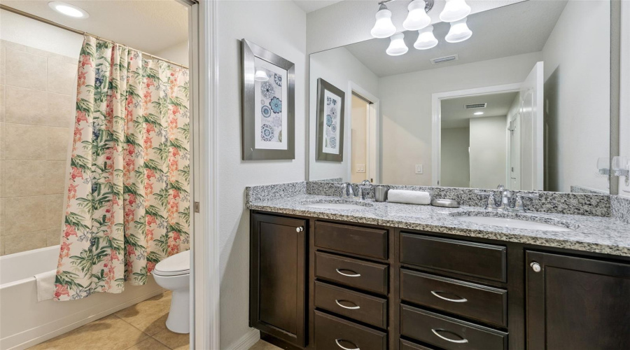 KISSIMMEE, Florida 34747, 5 Bedrooms Bedrooms, ,4 BathroomsBathrooms,Residential,For Sale,MAJORCA,0,MFRS5149758