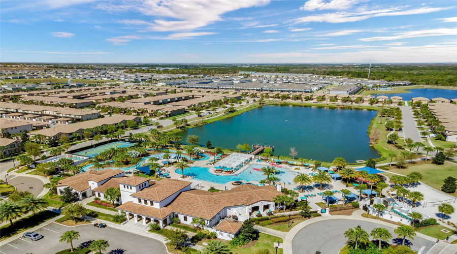 KISSIMMEE, Florida 34747, 5 Bedrooms Bedrooms, ,4 BathroomsBathrooms,Residential,For Sale,MAJORCA,0,MFRS5149758