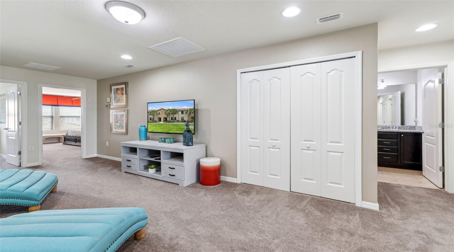 KISSIMMEE, Florida 34747, 5 Bedrooms Bedrooms, ,4 BathroomsBathrooms,Residential,For Sale,MAJORCA,0,MFRS5149758