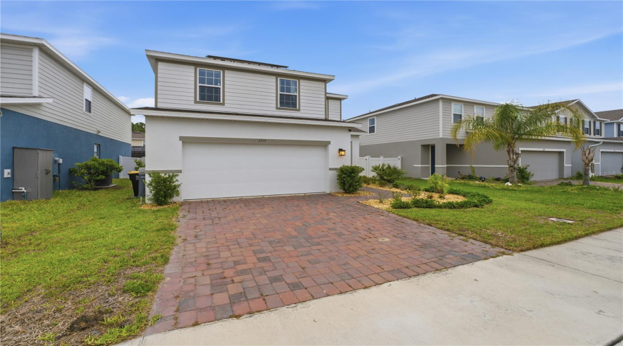 DAVENPORT, Florida 33837, 3 Bedrooms Bedrooms, ,2 BathroomsBathrooms,Residential,For Sale,OCEANIA,0,MFRO6407277