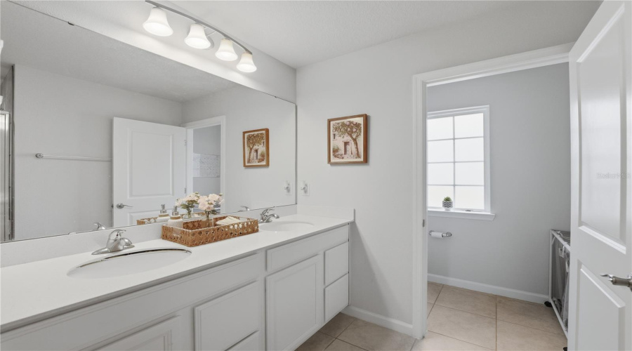 DAVENPORT, Florida 33837, 3 Bedrooms Bedrooms, ,2 BathroomsBathrooms,Residential,For Sale,OCEANIA,0,MFRO6407277