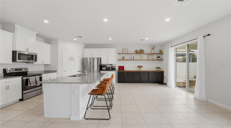 DAVENPORT, Florida 33837, 3 Bedrooms Bedrooms, ,2 BathroomsBathrooms,Residential,For Sale,OCEANIA,0,MFRO6407277