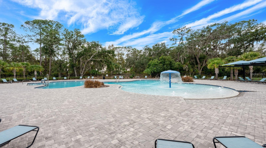 DAVENPORT, Florida 33837, 5 Bedrooms Bedrooms, ,3 BathroomsBathrooms,Residential,For Sale,BERRY,0,MFRO6407356