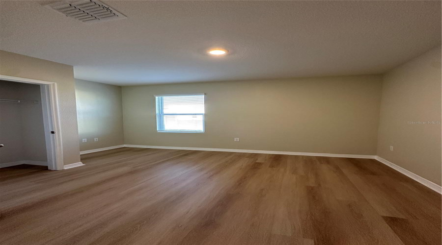 DAVENPORT, Florida 33837, 5 Bedrooms Bedrooms, ,3 BathroomsBathrooms,Residential,For Sale,BERRY,0,MFRO6407356