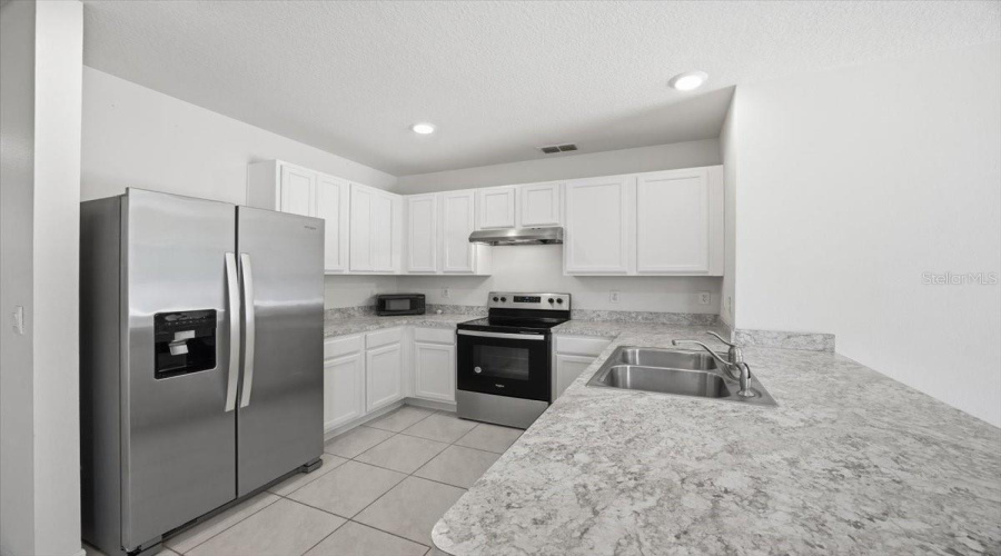 DAVENPORT, Florida 33837, 3 Bedrooms Bedrooms, ,2 BathroomsBathrooms,Residential,For Sale,GINA,0,MFRO6407372