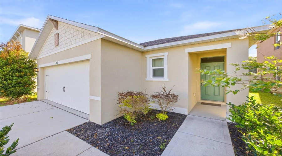 DAVENPORT, Florida 33837, 3 Bedrooms Bedrooms, ,2 BathroomsBathrooms,Residential,For Sale,GINA,0,MFRO6407372