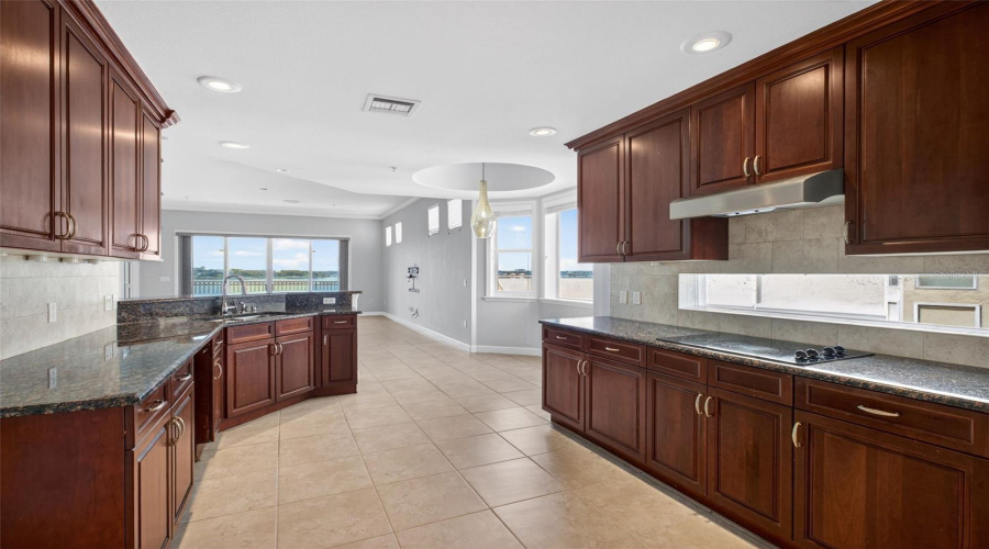 ORLANDO, Florida 32836, 3 Bedrooms Bedrooms, ,2 BathroomsBathrooms,Residential,For Sale,THE ESPLANADE,0,MFRO6407387