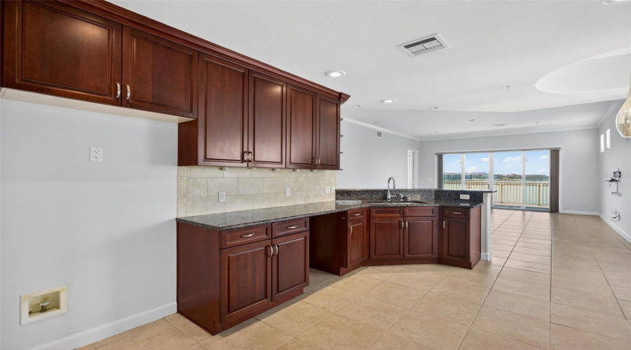 ORLANDO, Florida 32836, 3 Bedrooms Bedrooms, ,2 BathroomsBathrooms,Residential,For Sale,THE ESPLANADE,0,MFRO6407387