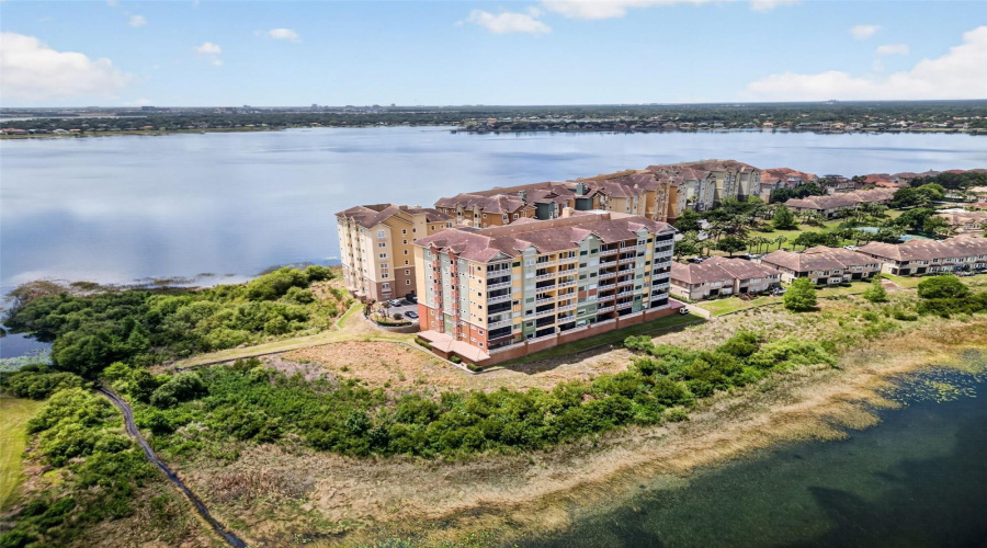 ORLANDO, Florida 32836, 3 Bedrooms Bedrooms, ,2 BathroomsBathrooms,Residential,For Sale,THE ESPLANADE,0,MFRO6407387