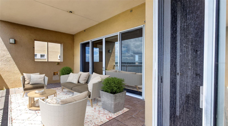 ORLANDO, Florida 32836, 3 Bedrooms Bedrooms, ,2 BathroomsBathrooms,Residential,For Sale,THE ESPLANADE,0,MFRO6407387