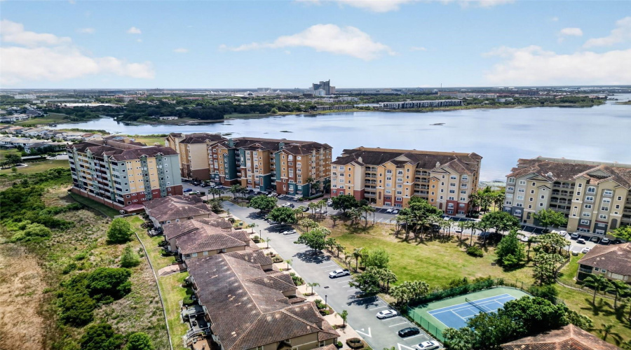 ORLANDO, Florida 32836, 3 Bedrooms Bedrooms, ,2 BathroomsBathrooms,Residential,For Sale,THE ESPLANADE,0,MFRO6407387
