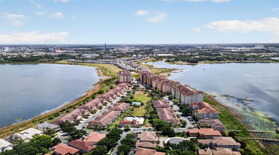 ORLANDO, Florida 32836, 3 Bedrooms Bedrooms, ,2 BathroomsBathrooms,Residential,For Sale,THE ESPLANADE,0,MFRO6407387