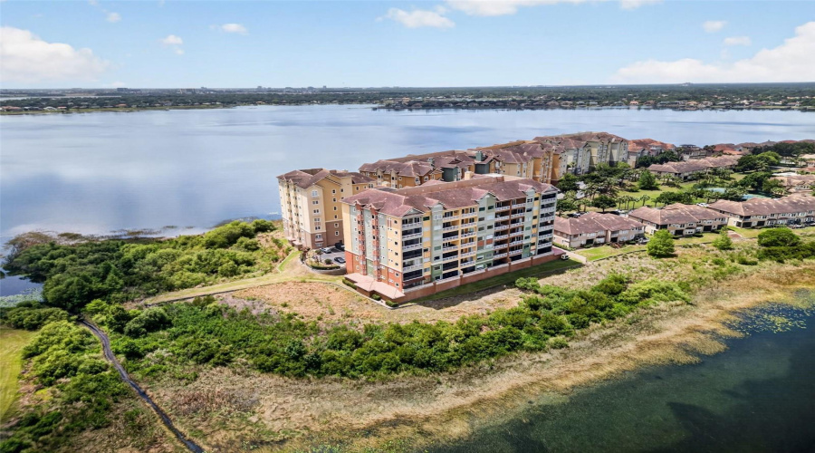 ORLANDO, Florida 32836, 3 Bedrooms Bedrooms, ,2 BathroomsBathrooms,Residential,For Sale,THE ESPLANADE,0,MFRO6407387