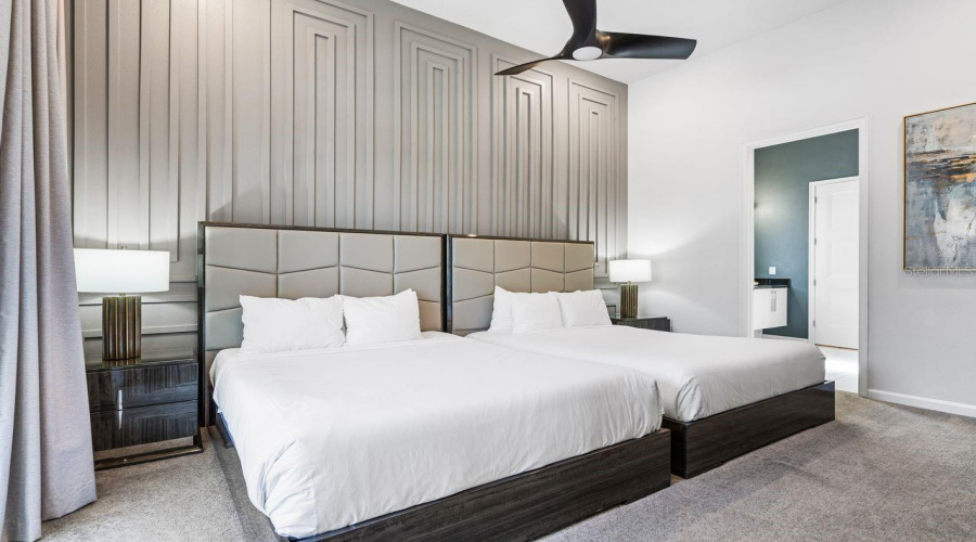 DAVENPORT, Florida 33837, 13 Bedrooms Bedrooms, ,10 BathroomsBathrooms,Residential,For Sale,OAK BLOSSOM,0,MFRO6404713