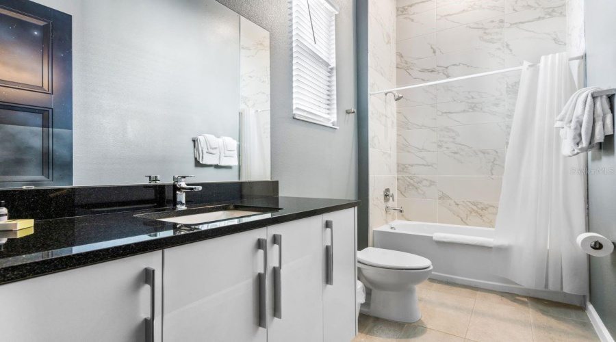 DAVENPORT, Florida 33837, 13 Bedrooms Bedrooms, ,10 BathroomsBathrooms,Residential,For Sale,OAK BLOSSOM,0,MFRO6404713