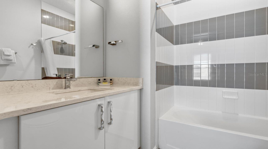 DAVENPORT, Florida 33837, 13 Bedrooms Bedrooms, ,10 BathroomsBathrooms,Residential,For Sale,OAK BLOSSOM,0,MFRO6404713