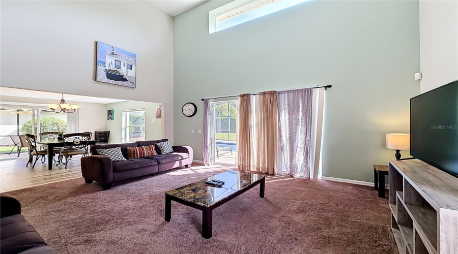 DAVENPORT, Florida 33896, 4 Bedrooms Bedrooms, ,3 BathroomsBathrooms,Residential,For Sale,ROBIN,0,MFRO6407121