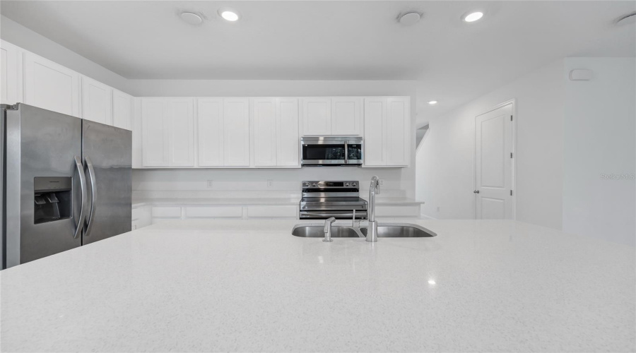 DAVENPORT, Florida 33896, 3 Bedrooms Bedrooms, ,2 BathroomsBathrooms,Residential,For Sale,LONGBOAT,0,MFRO6407264