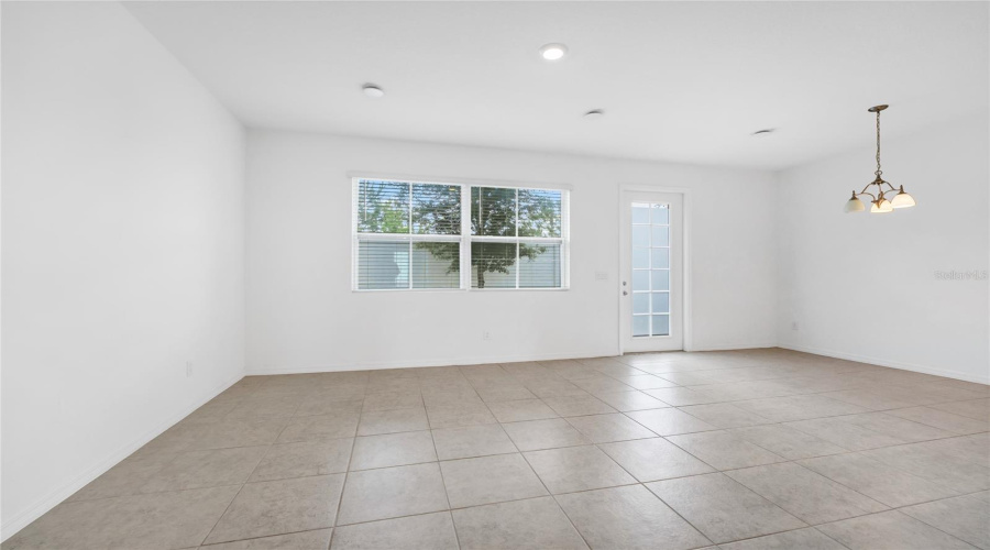 DAVENPORT, Florida 33896, 3 Bedrooms Bedrooms, ,2 BathroomsBathrooms,Residential,For Sale,LONGBOAT,0,MFRO6407264