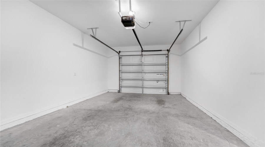 DAVENPORT, Florida 33896, 3 Bedrooms Bedrooms, ,2 BathroomsBathrooms,Residential,For Sale,LONGBOAT,0,MFRO6407264