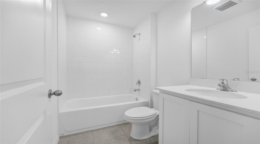DAVENPORT, Florida 33896, 3 Bedrooms Bedrooms, ,2 BathroomsBathrooms,Residential,For Sale,LONGBOAT,0,MFRO6407264