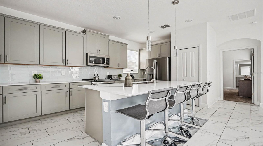 KISSIMMEE, Florida 34746, 5 Bedrooms Bedrooms, ,5 BathroomsBathrooms,Residential,For Sale,RHYME,0,MFRTB8505515