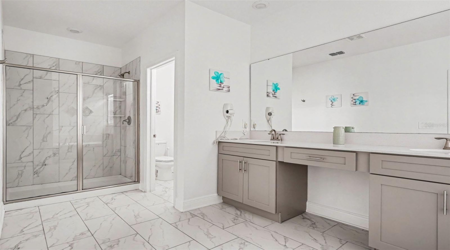 KISSIMMEE, Florida 34746, 5 Bedrooms Bedrooms, ,5 BathroomsBathrooms,Residential,For Sale,RHYME,0,MFRTB8505515