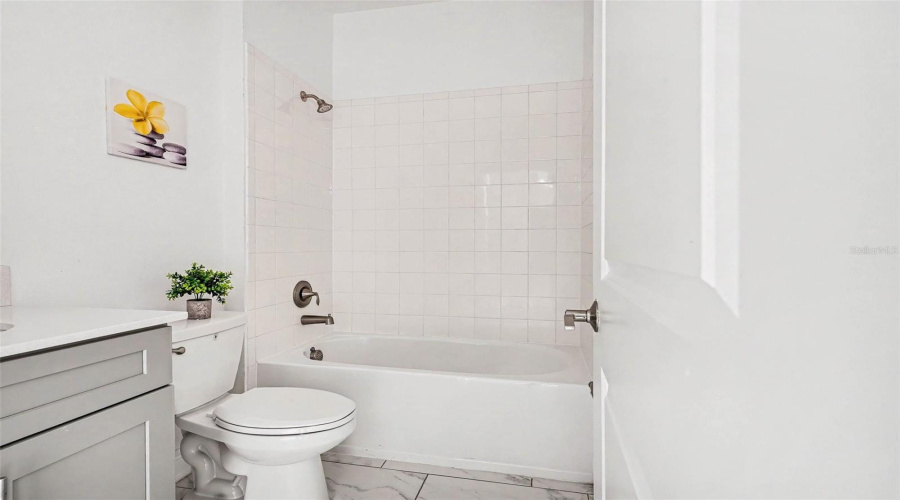 KISSIMMEE, Florida 34746, 5 Bedrooms Bedrooms, ,5 BathroomsBathrooms,Residential,For Sale,RHYME,0,MFRTB8505515