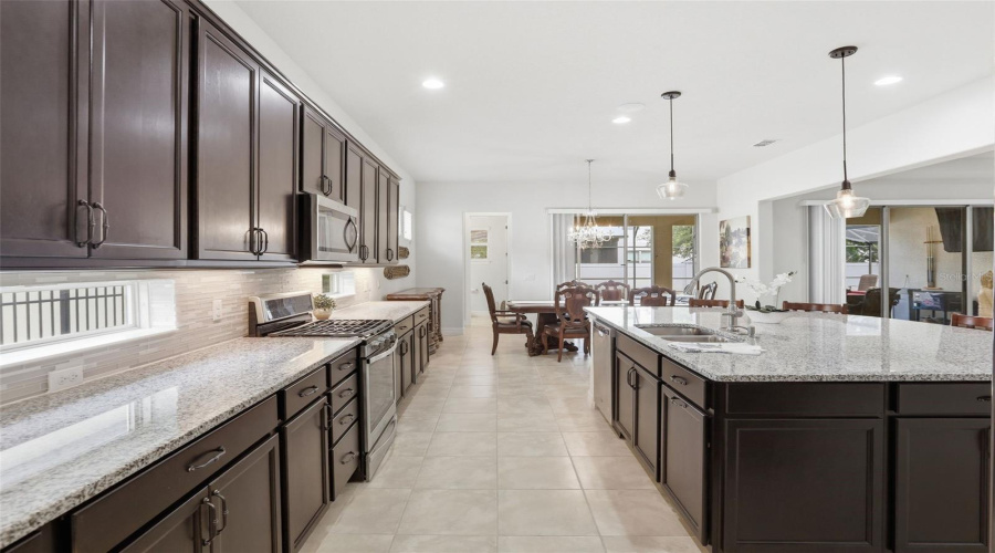 ORLANDO, Florida 32836, 7 Bedrooms Bedrooms, ,5 BathroomsBathrooms,Residential,For Sale,CITRON OAKS,0,MFRTB8507076