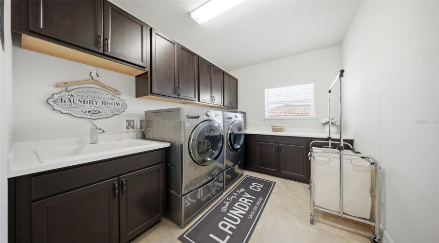 ORLANDO, Florida 32836, 7 Bedrooms Bedrooms, ,5 BathroomsBathrooms,Residential,For Sale,CITRON OAKS,0,MFRTB8507076
