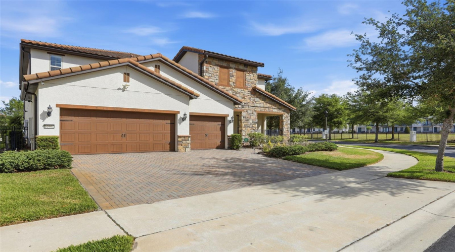ORLANDO, Florida 32836, 7 Bedrooms Bedrooms, ,5 BathroomsBathrooms,Residential,For Sale,CITRON OAKS,0,MFRTB8507076