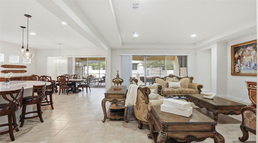 ORLANDO, Florida 32836, 7 Bedrooms Bedrooms, ,5 BathroomsBathrooms,Residential,For Sale,CITRON OAKS,0,MFRTB8507076
