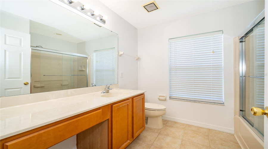 KISSIMMEE, Florida 34747, 5 Bedrooms Bedrooms, ,4 BathroomsBathrooms,Residential,For Sale,LIDO KEY,0,MFRO6406836
