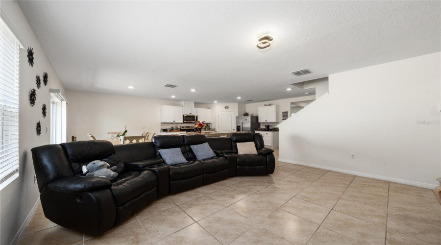 DAVENPORT, Florida 33837, 5 Bedrooms Bedrooms, ,3 BathroomsBathrooms,Residential,For Sale,BIG SUR,0,MFRS5149664