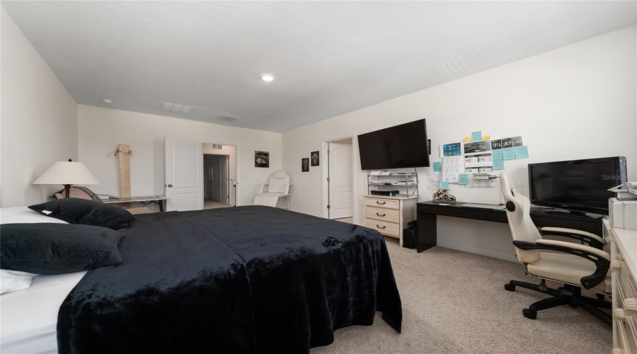 DAVENPORT, Florida 33837, 5 Bedrooms Bedrooms, ,3 BathroomsBathrooms,Residential,For Sale,BIG SUR,0,MFRS5149664
