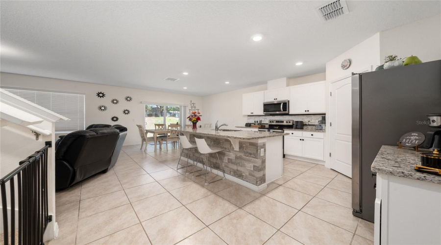 DAVENPORT, Florida 33837, 5 Bedrooms Bedrooms, ,3 BathroomsBathrooms,Residential,For Sale,BIG SUR,0,MFRS5149664