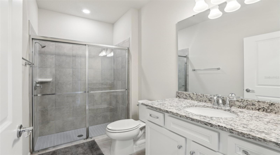DAVENPORT, Florida 33897, 5 Bedrooms Bedrooms, ,4 BathroomsBathrooms,Residential,For Sale,JETTY,0,MFRO6406854