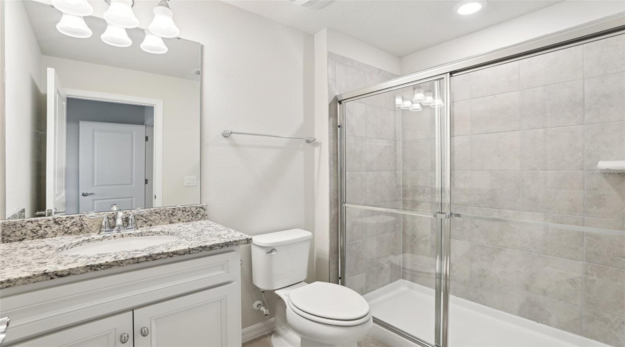 DAVENPORT, Florida 33897, 5 Bedrooms Bedrooms, ,4 BathroomsBathrooms,Residential,For Sale,JETTY,0,MFRO6406854