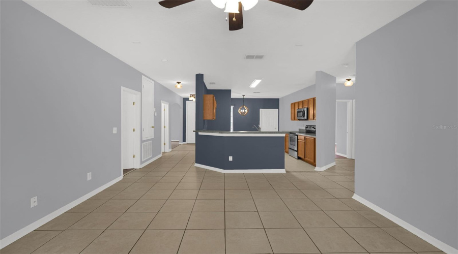 DAVENPORT, Florida 33837, 5 Bedrooms Bedrooms, ,3 BathroomsBathrooms,Residential,For Sale,SIGMUND,0,MFRO6407106