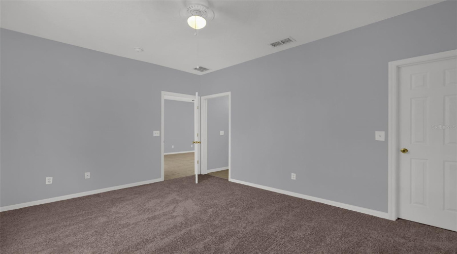 DAVENPORT, Florida 33837, 5 Bedrooms Bedrooms, ,3 BathroomsBathrooms,Residential,For Sale,SIGMUND,0,MFRO6407106