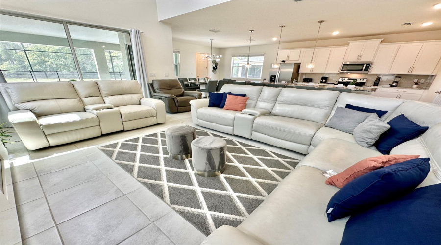 KISSIMMEE, Florida 34747, 5 Bedrooms Bedrooms, ,4 BathroomsBathrooms,Residential,For Sale,FLEMING MIST,0,MFRO6308354